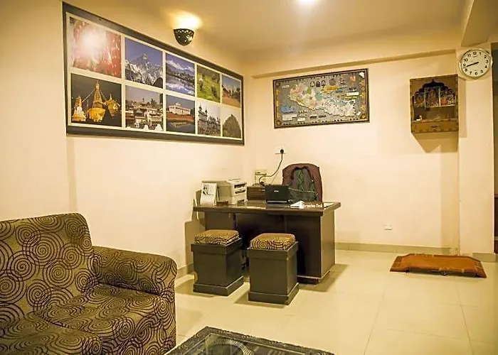 Kathmandu City Hotel 2*